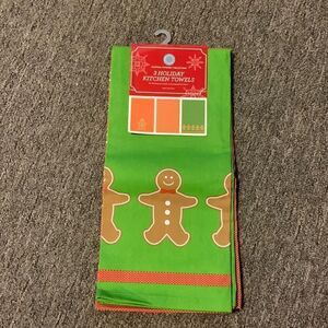 Martha Stewart Collection NWT 3 piece holiday gingerbread towel set